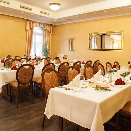 Specht By Trotmannia 3*